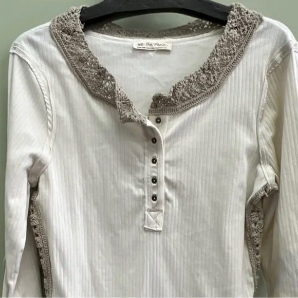 NWOTS FP GET YOUR CROCHET ON TOP (XL) - Picture 3 of 12